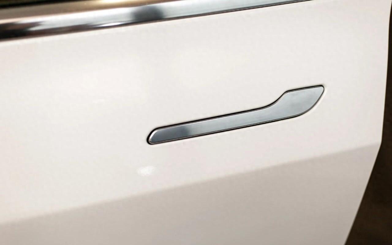 安全至上，對汽車隱藏式門把手說“不”| 新京報快評