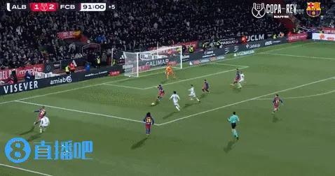 無異於一個絕殺！巴薩2-1阿爾瓦塞特補時階段，馬丁關鍵門線解圍