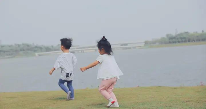 拒絕“耗盡式”帶娃，多孩家庭的身心關懷指南