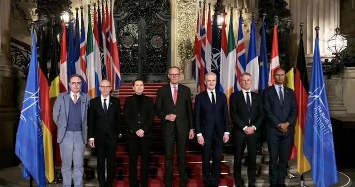 德國舉辦“北海”峯會，默茨站中間挨着丹麥首相，想發展風能合作