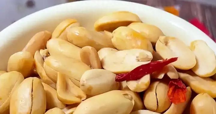 調查發現：老年人若每天喫花生，用不了多久，身體或有這幾種改善