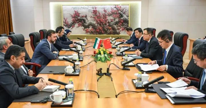 伊朗和中俄通氣後，看穿特朗普外強中乾，只給美方兩條路走