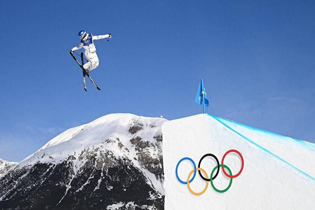 中國冬奧軍團第一銀！無需自證的谷愛凌正享受着冬奧的每一滑