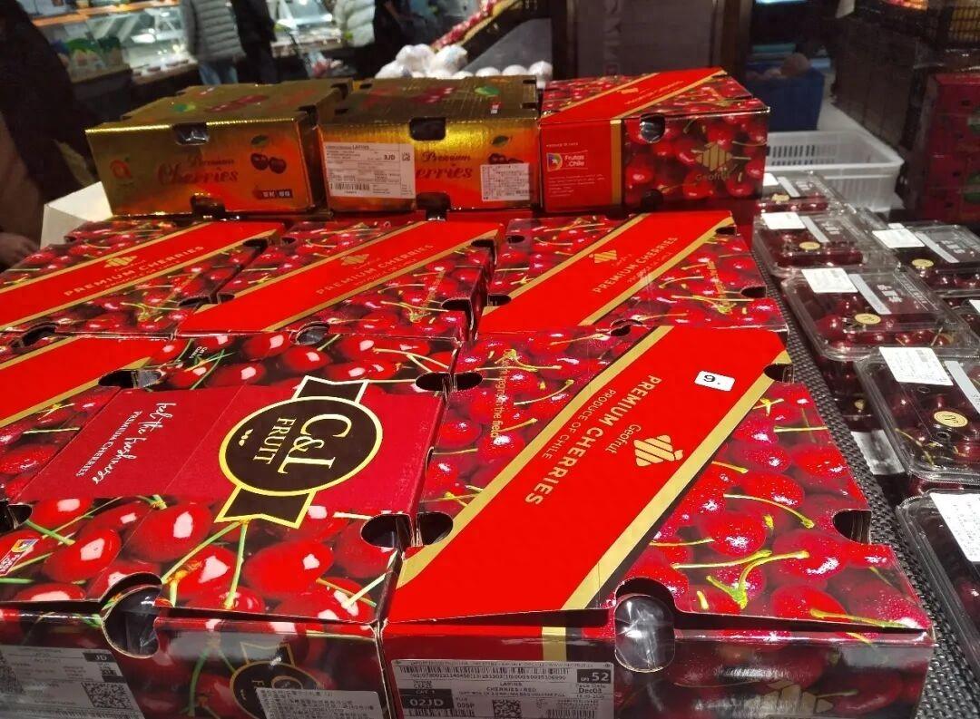 胖東來全面下架智利車釐子，工作人員：壞果太多、品質達不到要求，新上架了190元每斤的澳洲車釐子