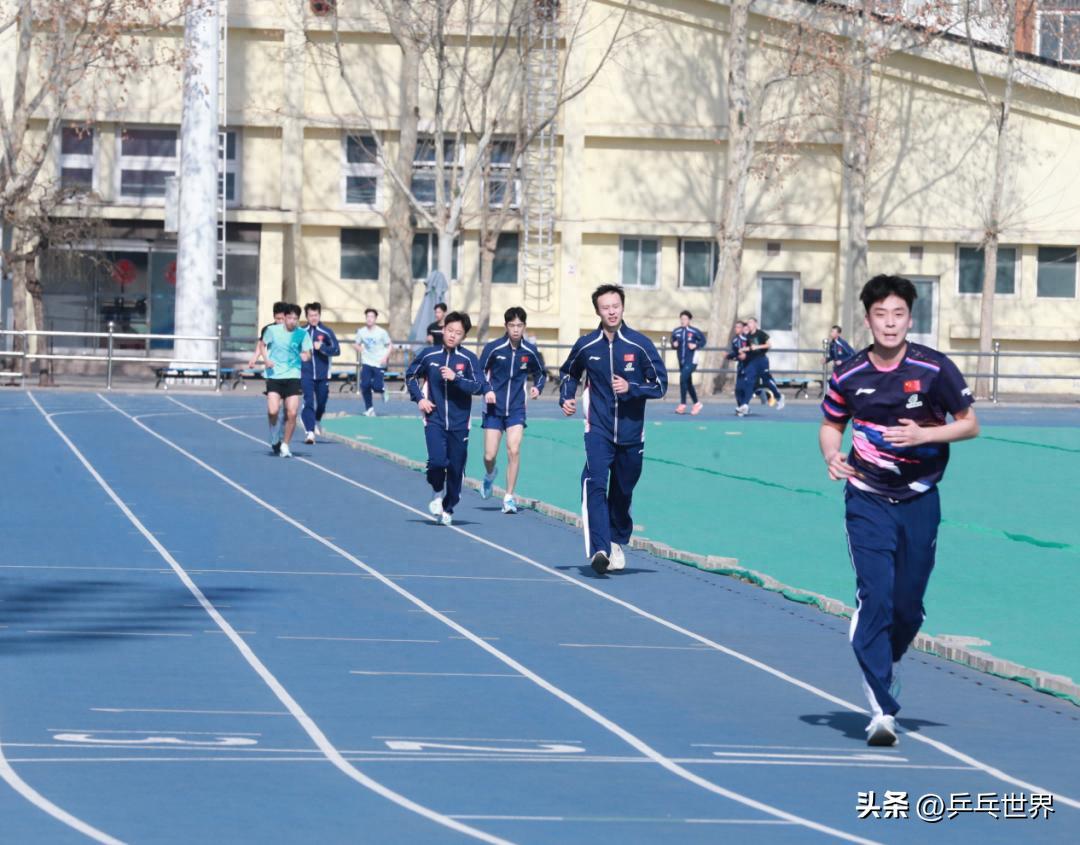 中國乒乓球隊舉行冬訓體能測試