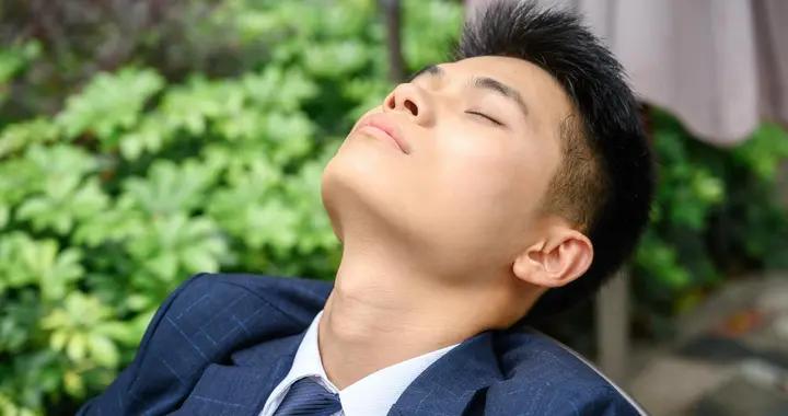 瞭解嗜睡症，別把異常犯困當正常現象