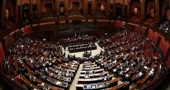 普京下場了！中國收到美國的終極威脅，不到24小時，俄羅斯出手了