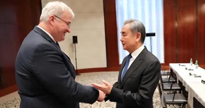 與王毅談完，魯比奧突然取消行程，美方放鴿子，烏克蘭被晾在一邊