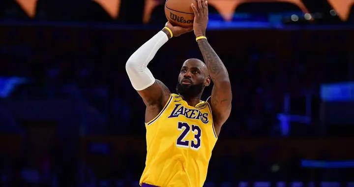 該歇歇了！詹姆斯缺席今日背靠背比賽前 已經連續出戰17場比賽