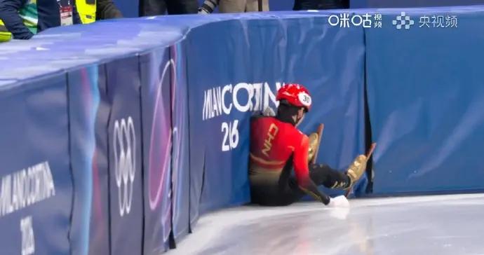 短道速滑男子1500米1/4決賽，林孝埈摔倒出局，劉少昂、孫龍晉級