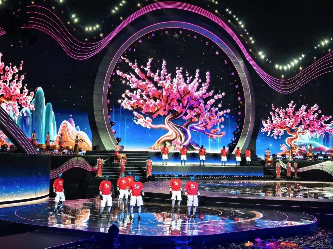 硬核！廣西這所高校的機器人登上總檯春戲晚舞臺