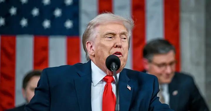 特朗普爲訪華也是拼了，一句不提中國威脅，關稅也不加了