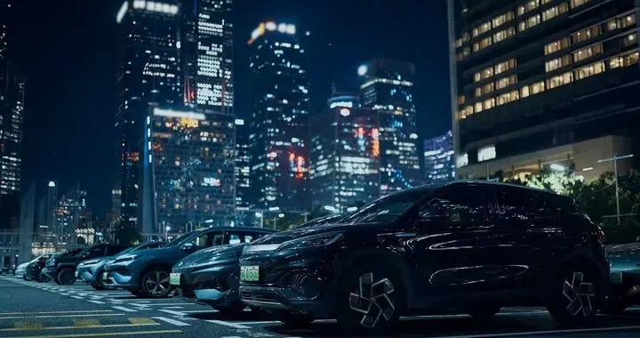 不裝了！西方不願承認但不得不面對的事實：比亞迪纔是隱藏主角