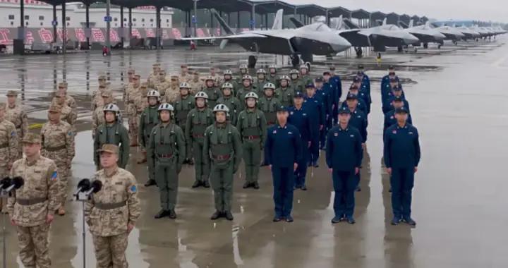 超級殲20剛首飛，俄軍迷直接破防：都是假的，中國咋可能這麼厲害