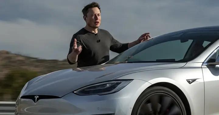 特斯拉FSD“通人性”？馬斯克稱其已看懂人類指揮手勢