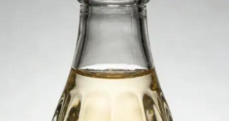 科學家發現喝瓶啤酒等於吞下130個塑料顆粒，源頭不是瓶子是瓶蓋