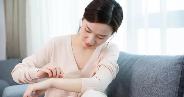 洗澡後皮膚髮癢？原因在這！從習慣到護理，幫你找到根源