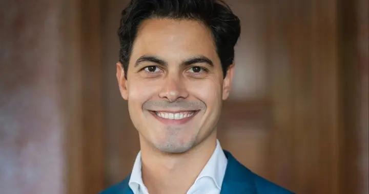 荷蘭新任首相耶滕，他接見荷蘭冬奧運動員，國王也來合影了