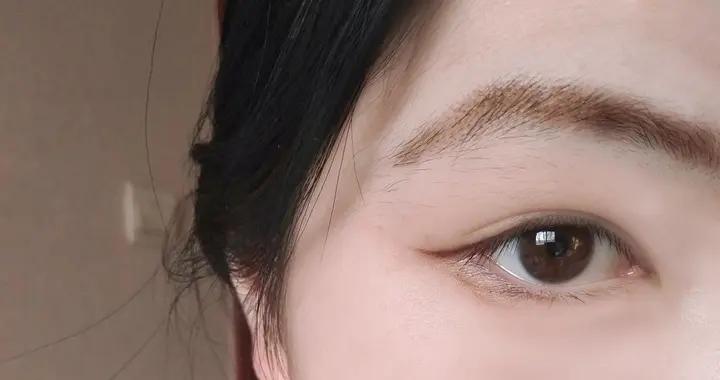 雙眼皮貼的“永久”騙局？多數人貼再久也沒用，正確用法才護眼