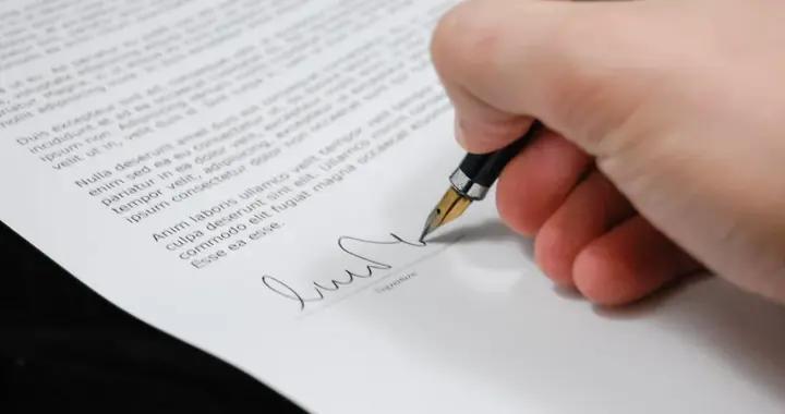 985研究生扎堆銀行！不同崗位收入差距大？薪資和晉升路徑大揭祕