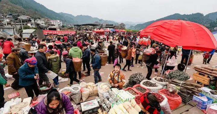 農村集市上這4種東西，基本上全是假貨，要謹慎購買，別花冤枉錢
