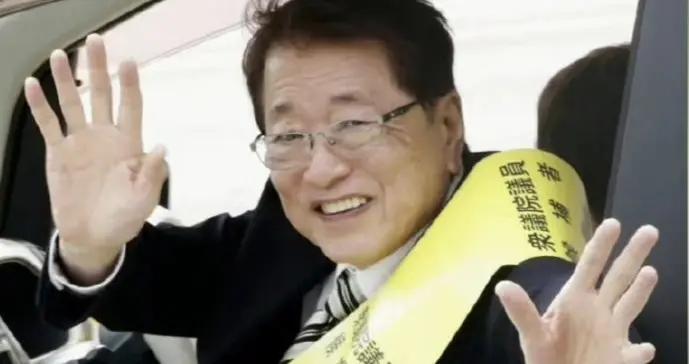 高市早苗回應了但沒道歉，她丈夫要坐輪椅站不起來，還遠離鎂光燈